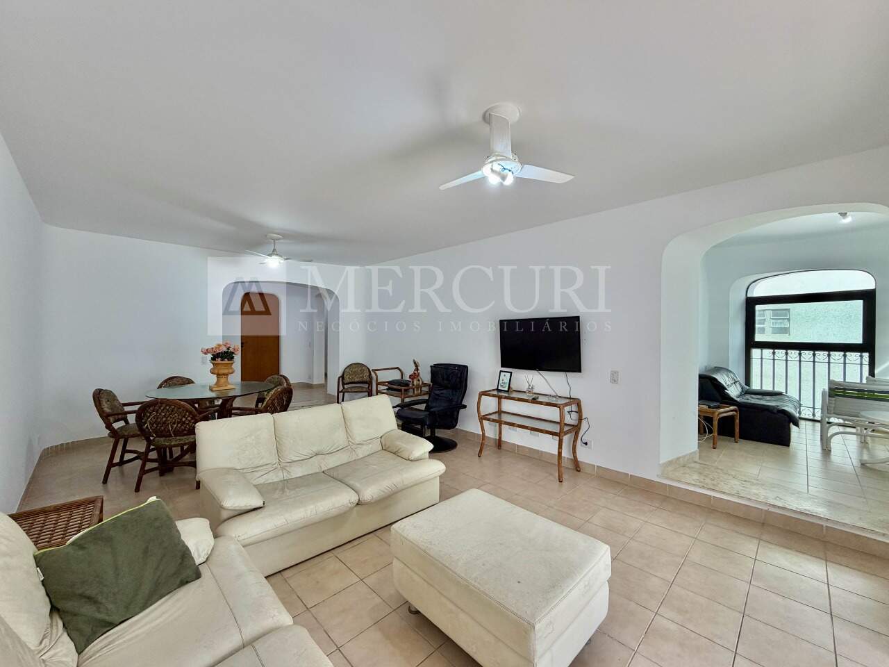 Apartamento à venda no Pitangueiras: 