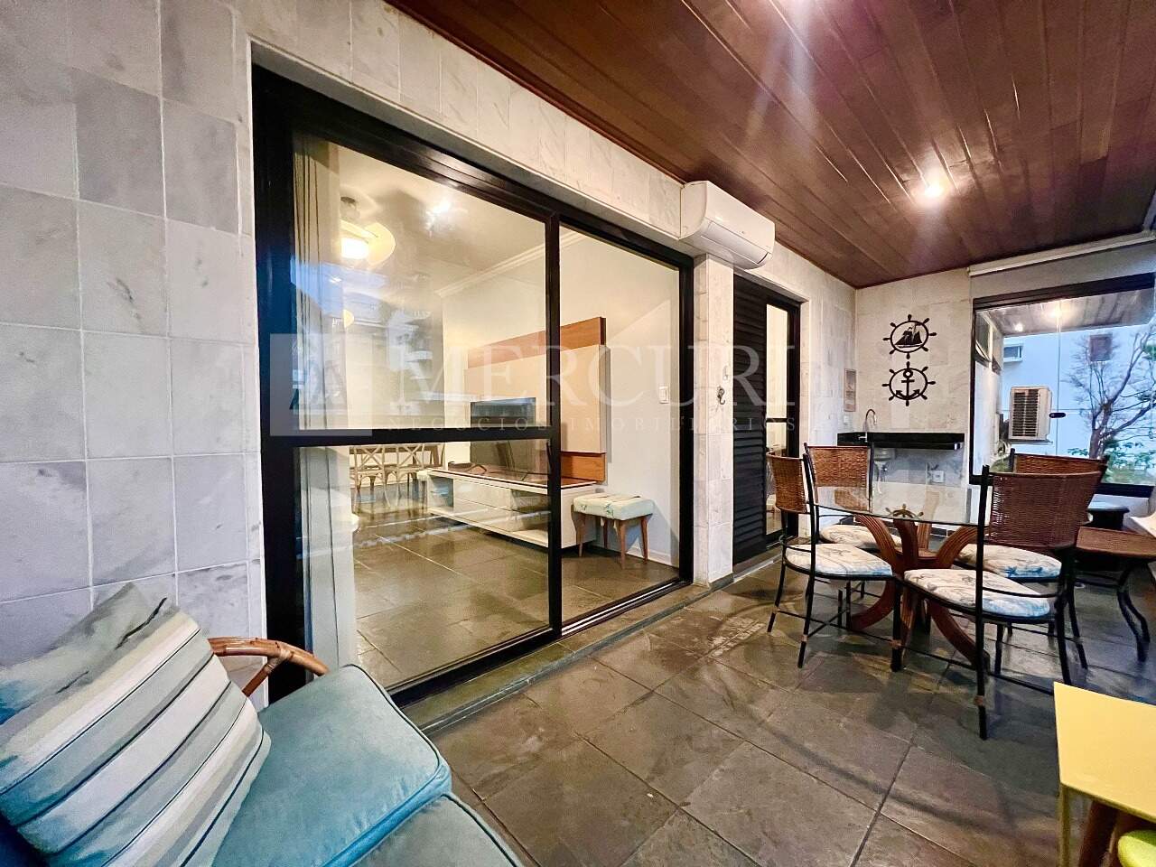 Apartamento à venda no Enseada: 