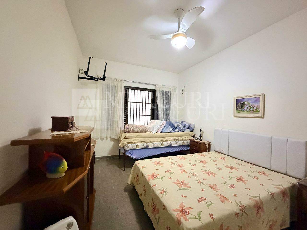 Apartamento à venda no Enseada: 