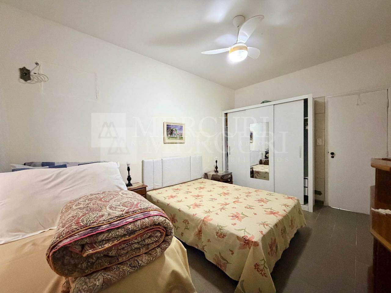 Apartamento à venda no Enseada: 
