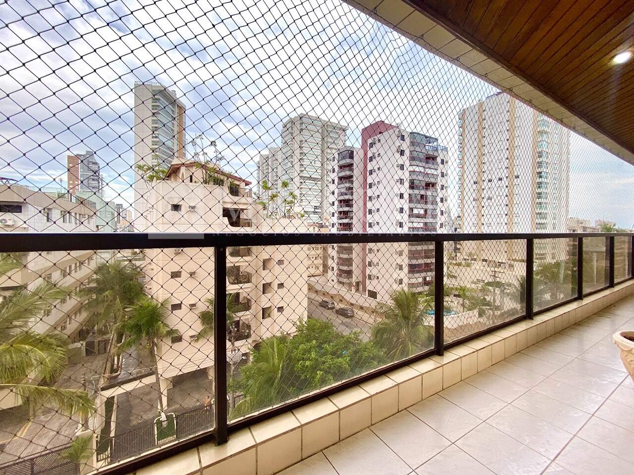 Apartamento à venda no Enseada: 