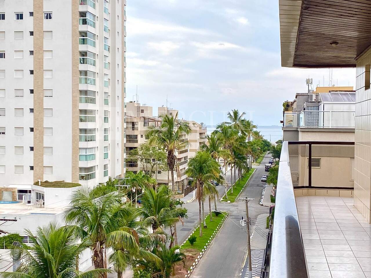 Apartamento à venda no Enseada: 