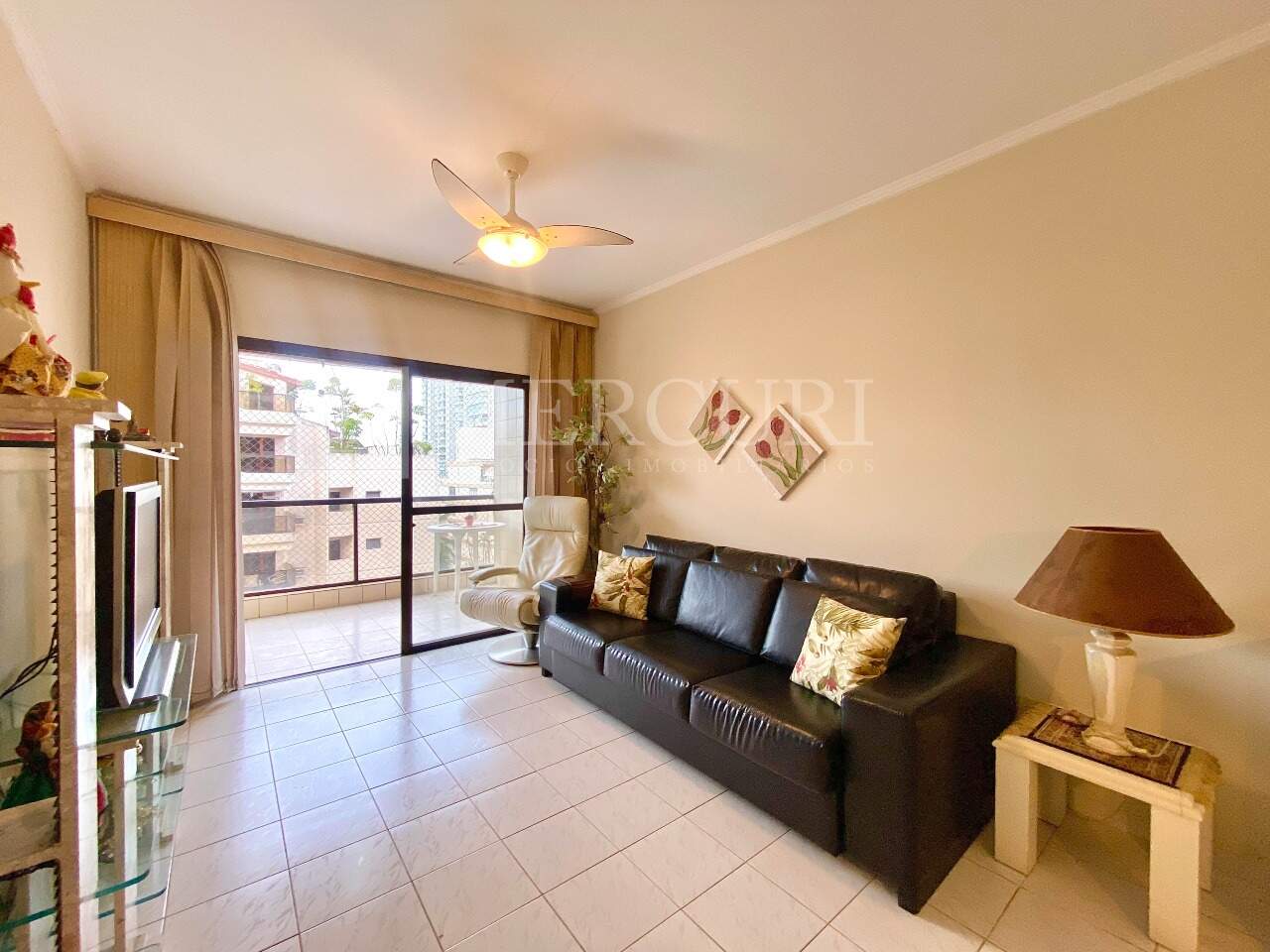 Apartamento à venda no Enseada: 