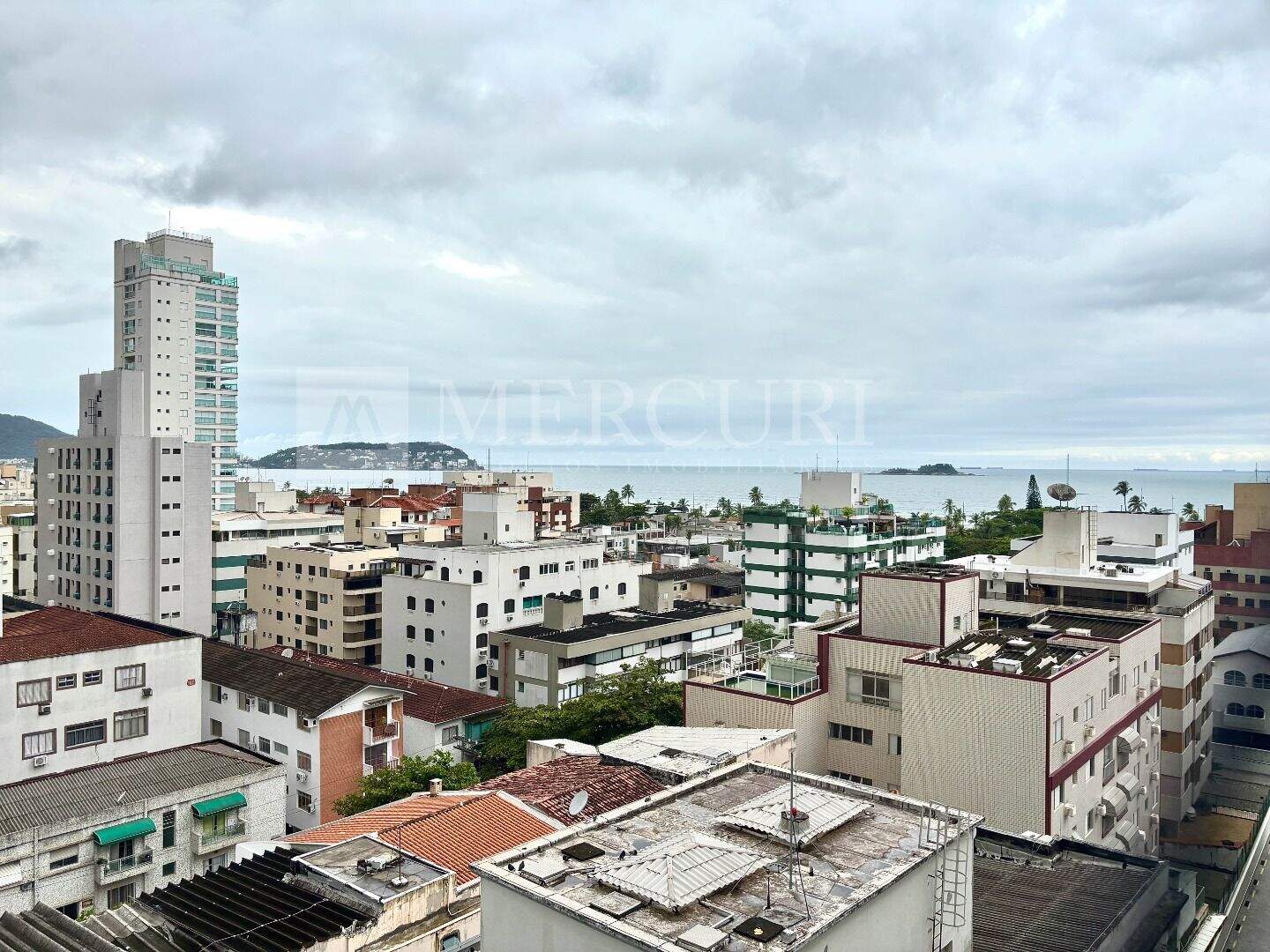 Apartamento à venda no Enseada: Imobiliárias Guarujá e imobiliária guarujá apresentam apartamentos a venda no Guarujá na Praia da Enseada, para diversos perfis de clientes.