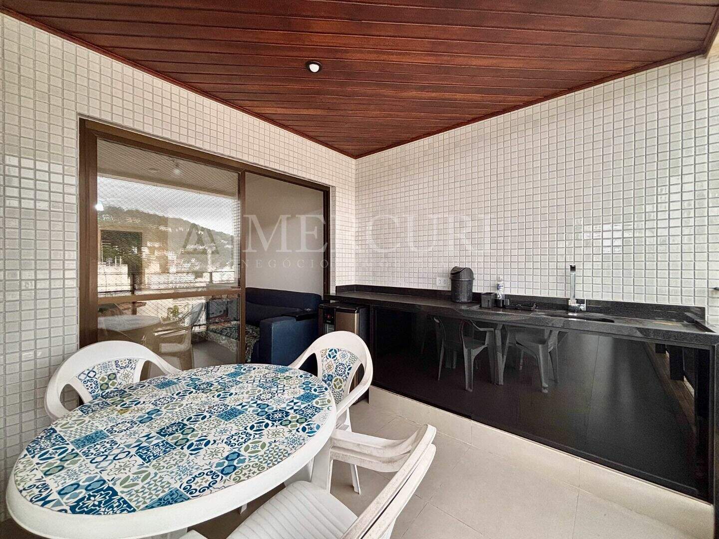 Apartamento à venda no Enseada: Imobiliárias Guarujá e imobiliária guarujá apresentam apartamentos a venda no Guarujá na Praia da Enseada, para diversos perfis de clientes.