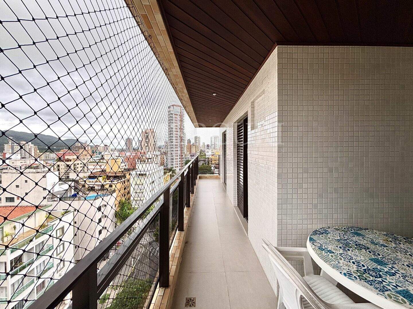 Apartamento à venda no Enseada: Imobiliárias Guarujá e imobiliária guarujá apresentam apartamentos a venda no Guarujá na Praia da Enseada, para diversos perfis de clientes.