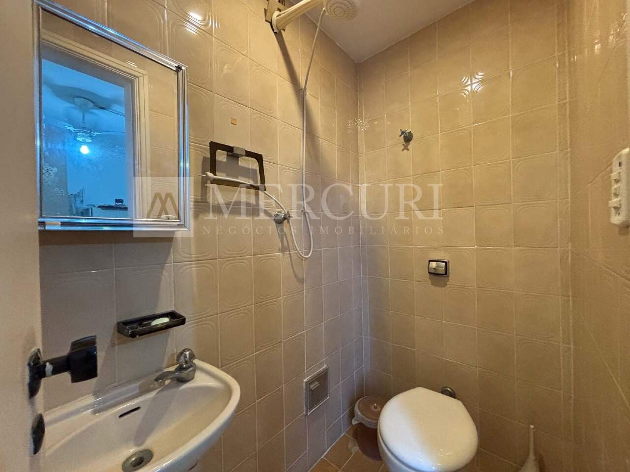 Apartamento à venda no Enseada: 