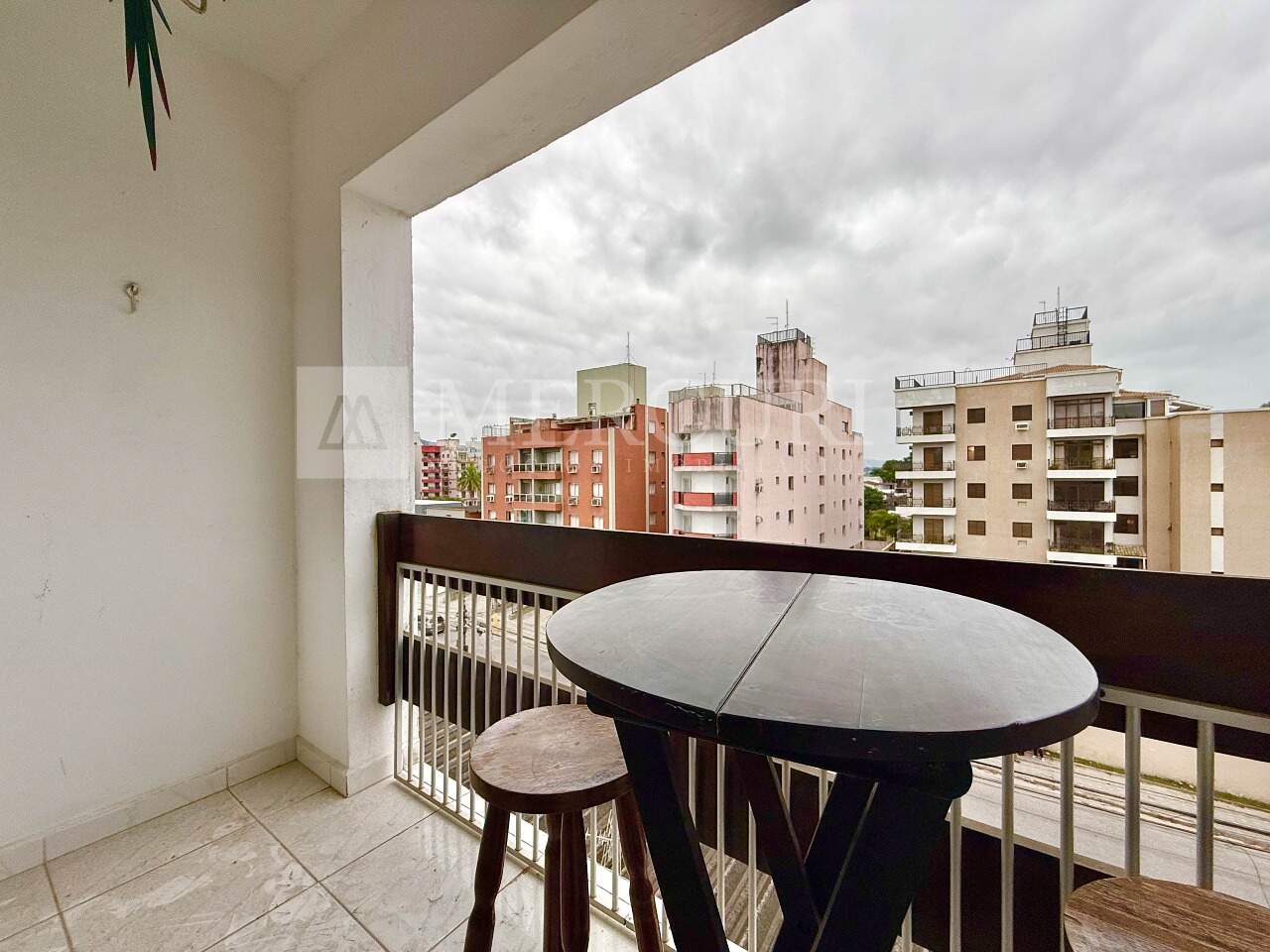 Apartamento à venda no Enseada: 