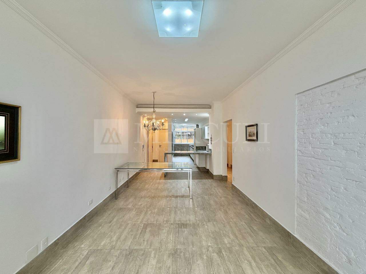 Apartamento à venda no Pitangueiras: 