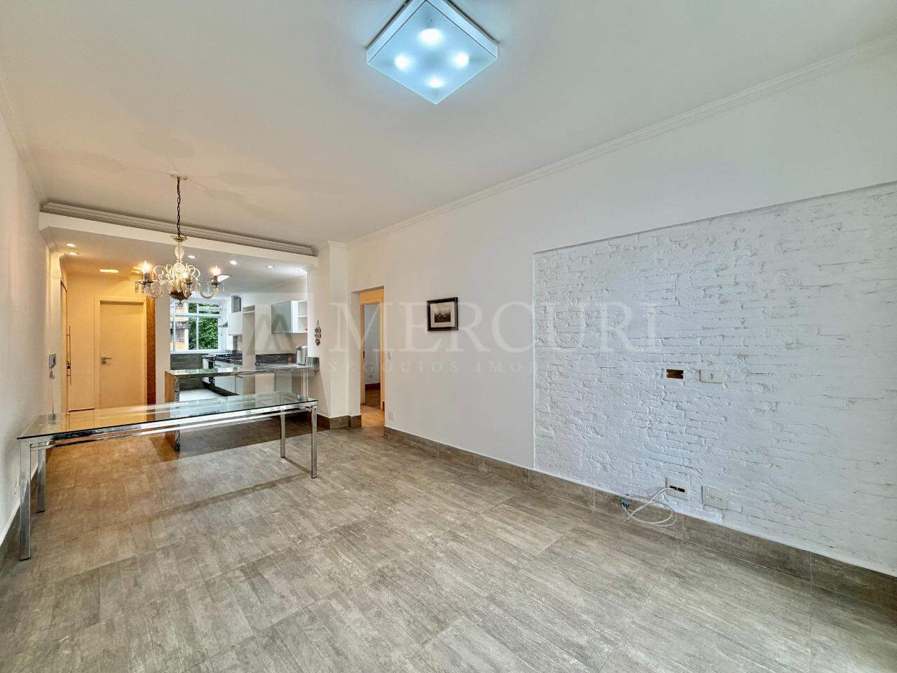 Apartamento à venda no Pitangueiras: 