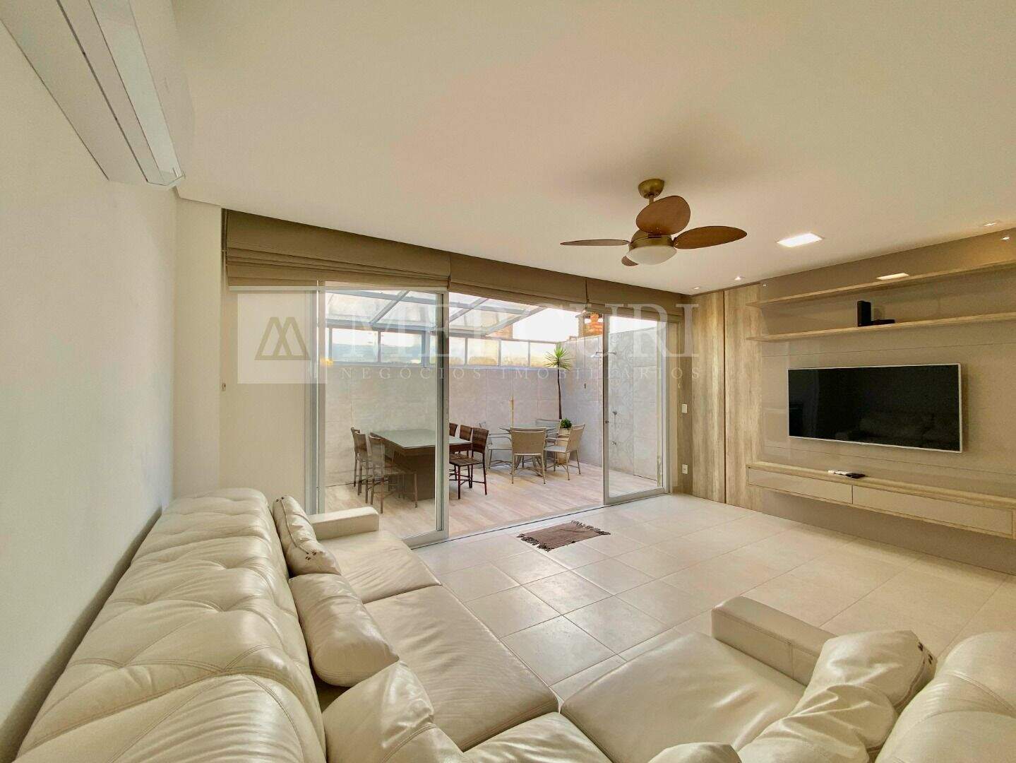 Casa à venda no Enseada: Explore seu apartamento a venda no Guarujá na Praia da Enseada, através da imobiliária em Guarujá e imobiliaria em Guarujá especializadas.
