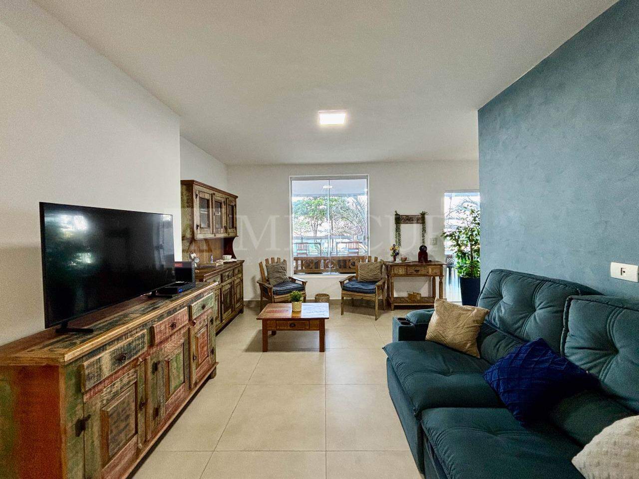 Apartamento à venda no Pitangueiras: 
