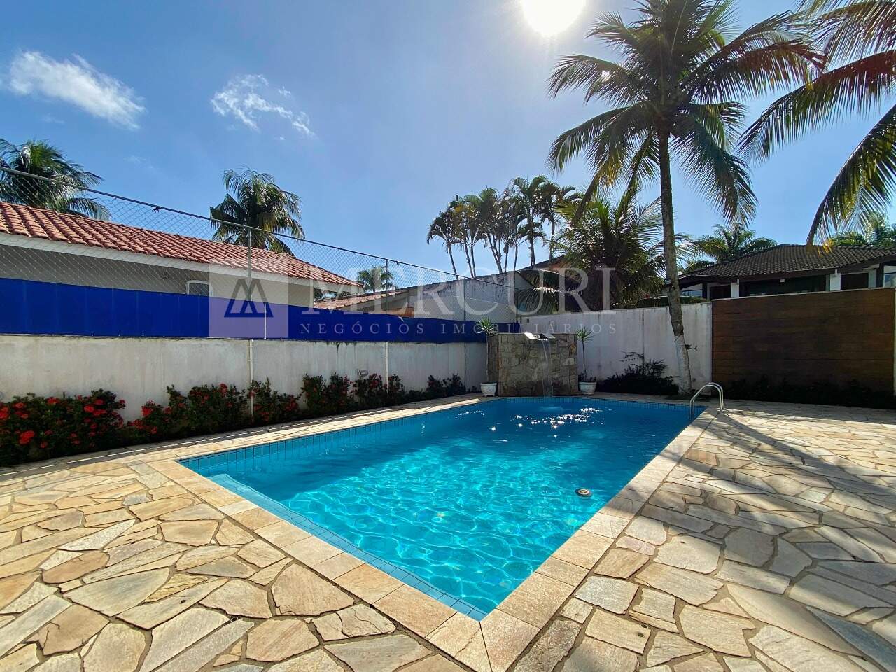 Casa à venda no Jardim Acapulco: 