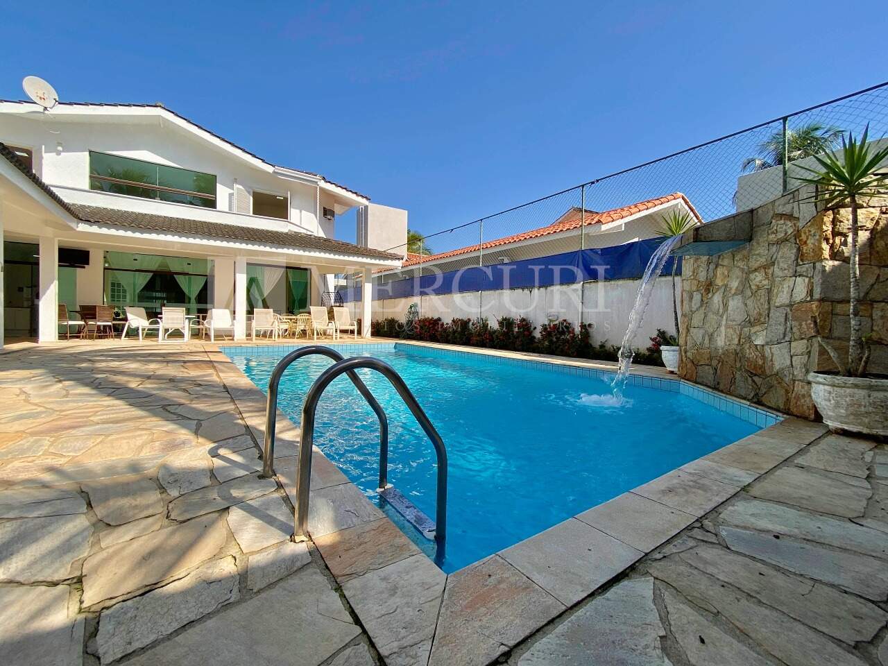 Casa à venda no Jardim Acapulco: 