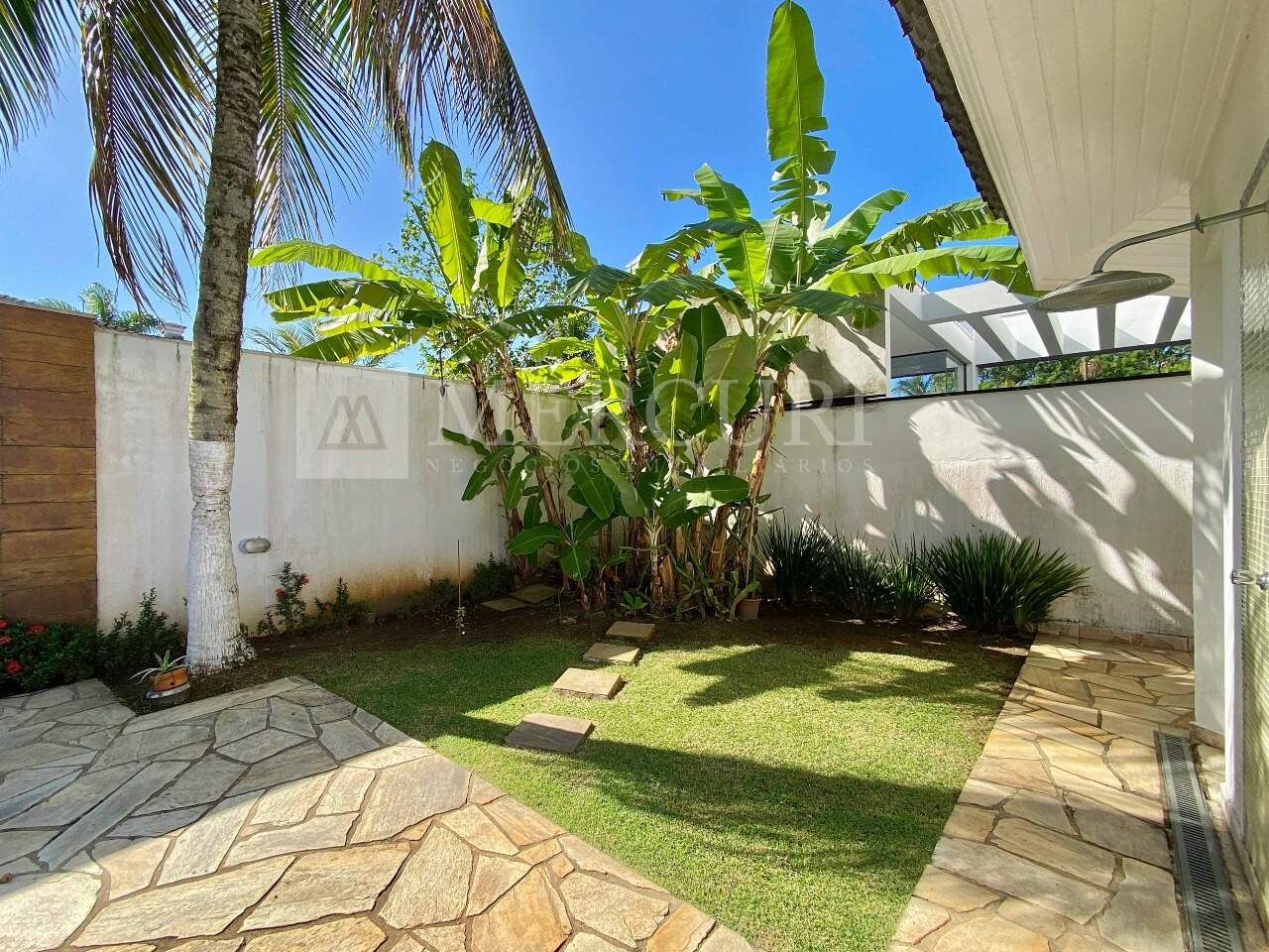 Casa à venda no Jardim Acapulco: 