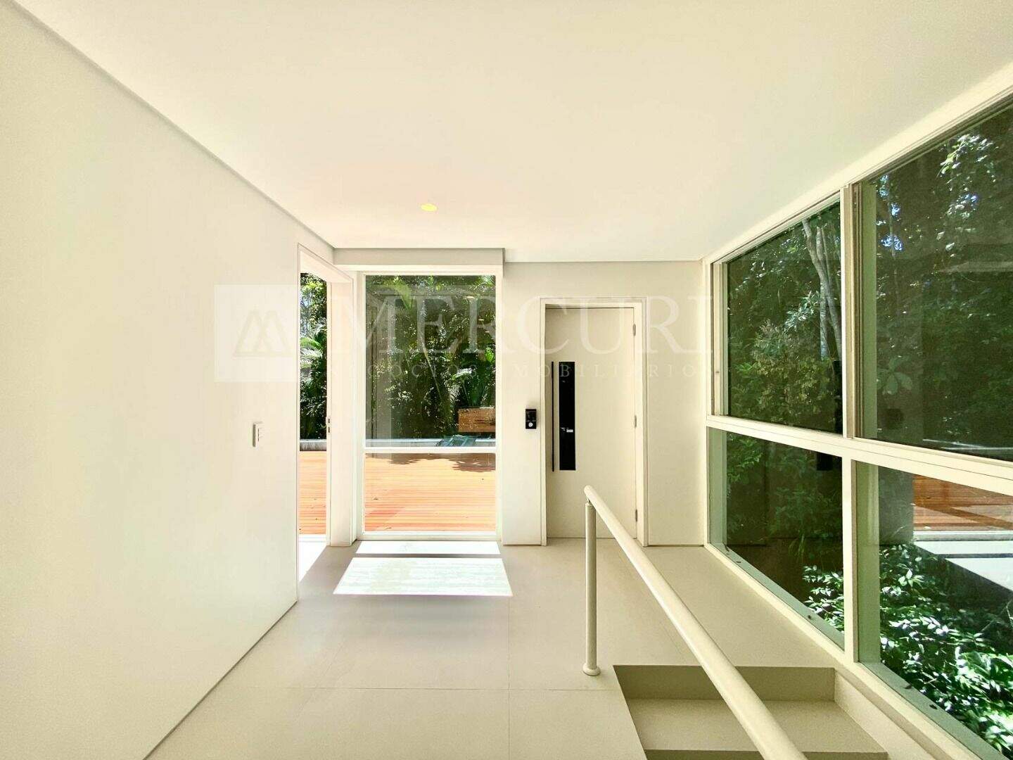 Casa à venda no Cidade Jardim Tom: casa a venda no guarujá no condomínio Sitio São Pedro, anunciada por imobiliárias em guarujá especializadas em imóveis exclusivos.