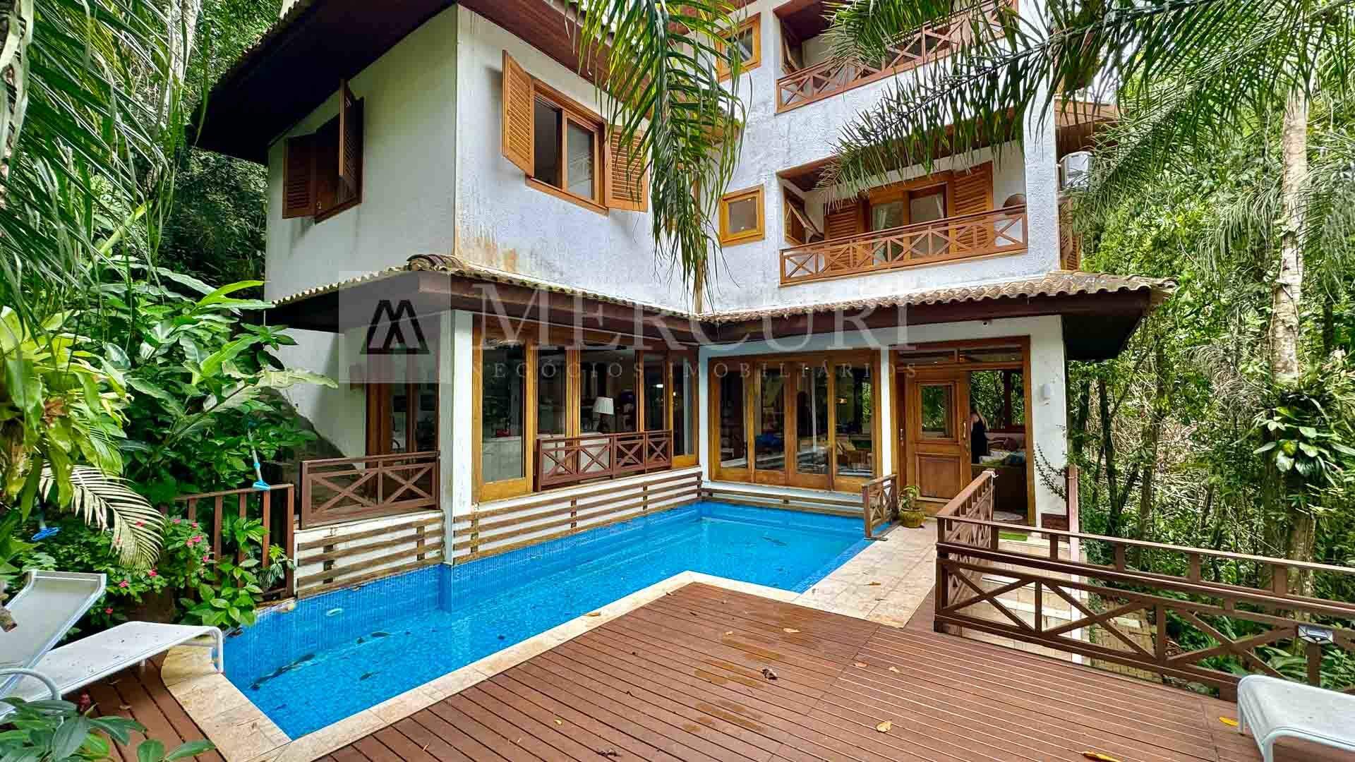 Casa à venda no Balneario Praia do Perequê: casa a venda no guarujá no condomínio granville, anunciada por imobiliárias em guarujá especializadas em imóveis exclusivos.