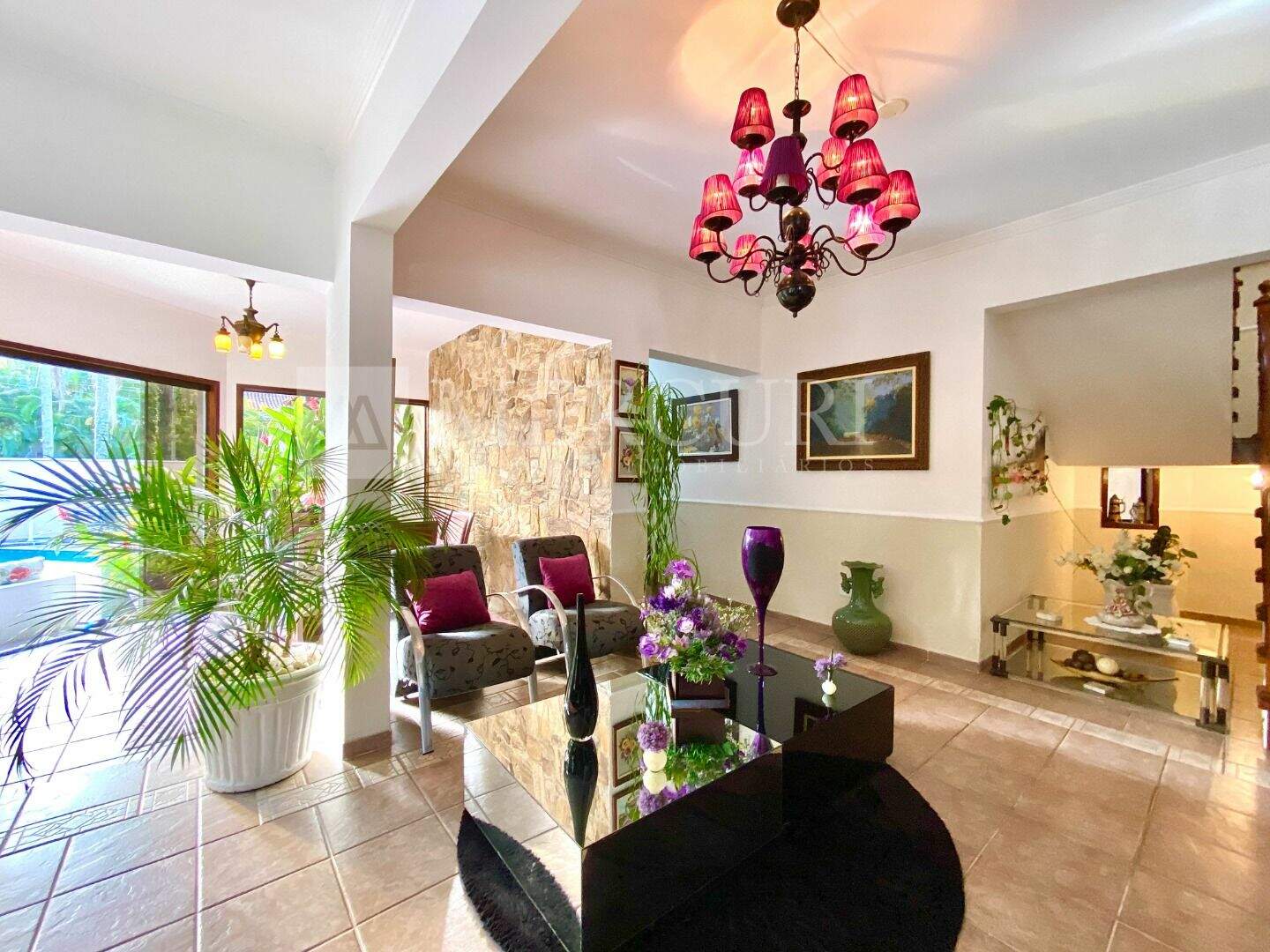 Casa à venda no Balneário Praia do Pernambuco: 1. casa a venda no guarujá localizada no jardim pernambuco, disponível em imobiliárias em guarujá referência no litoral.