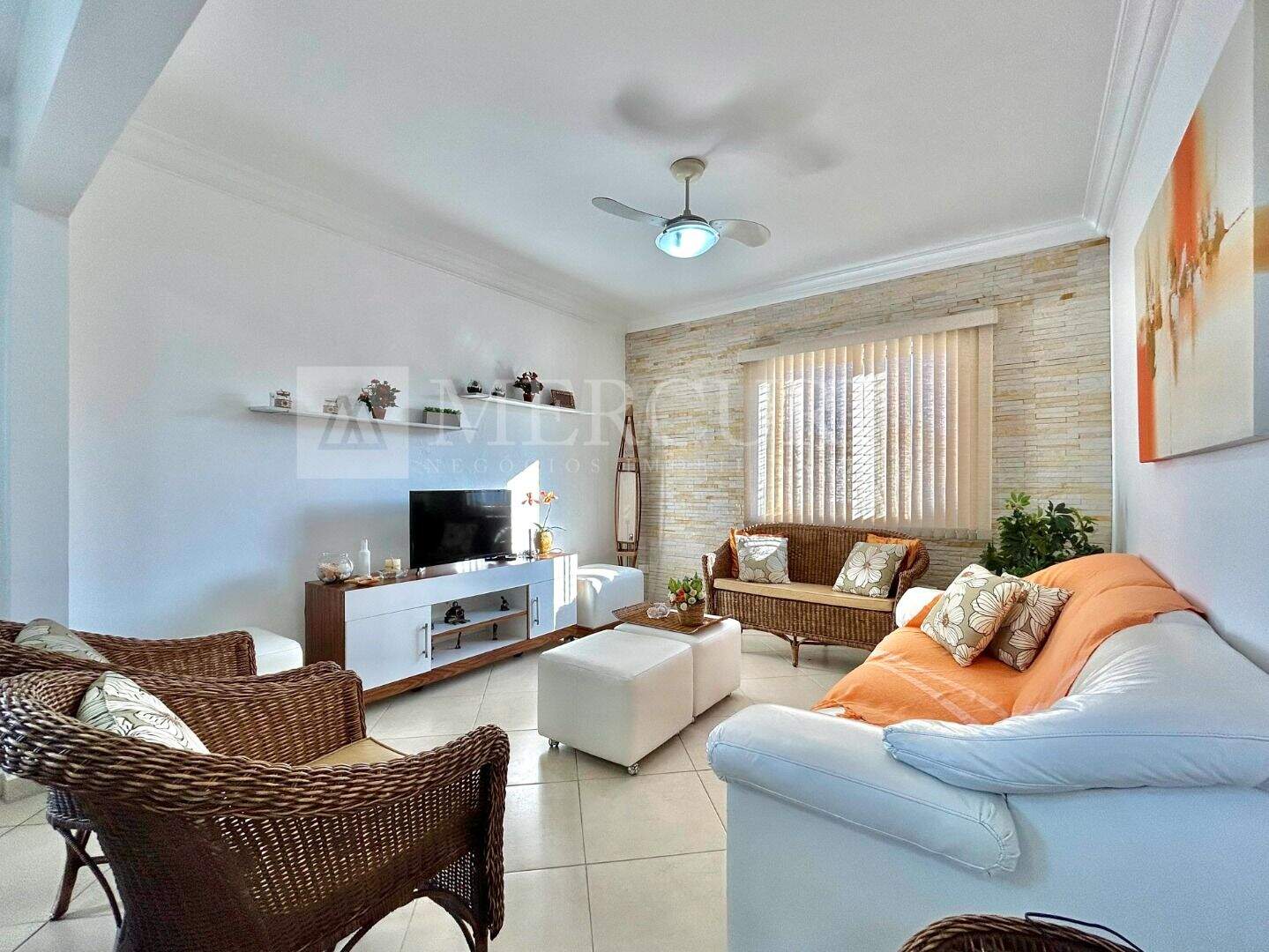 Cobertura à venda no Enseada: Imobiliárias Guarujá e imobiliária guarujá apresentam apartamentos a venda no Guarujá na Praia da Enseada, para diversos perfis de clientes.