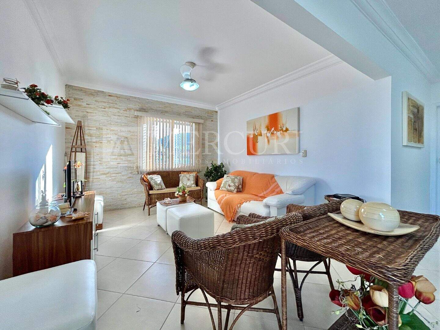 Cobertura à venda no Enseada: Imobiliárias Guarujá e imobiliária guarujá apresentam apartamentos a venda no Guarujá na Praia da Enseada, para diversos perfis de clientes.