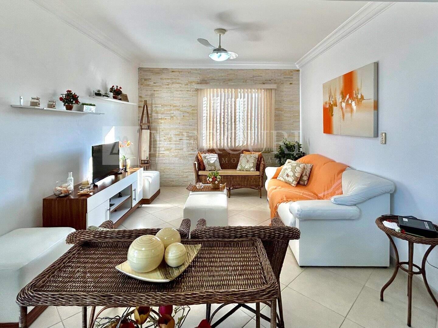 Cobertura à venda no Enseada: Imobiliárias Guarujá e imobiliária guarujá apresentam apartamentos a venda no Guarujá na Praia da Enseada, para diversos perfis de clientes.