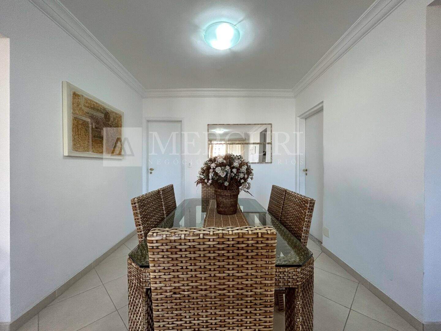 Cobertura à venda no Enseada: Imobiliárias Guarujá e imobiliária guarujá apresentam apartamentos a venda no Guarujá na Praia da Enseada, para diversos perfis de clientes.