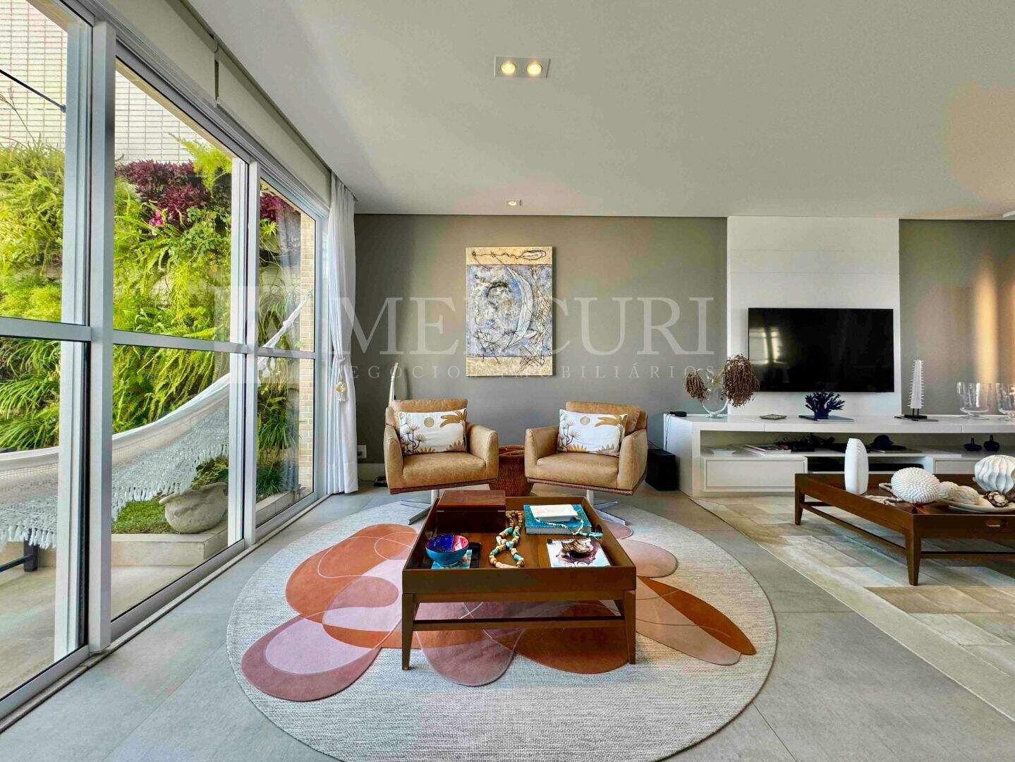 Cobertura à venda no Enseada: Luxuosas coberturas a venda no Guarujá na Praia da Enseada, com vistas panorâmicas, através de imobiliárias em Guarujá.