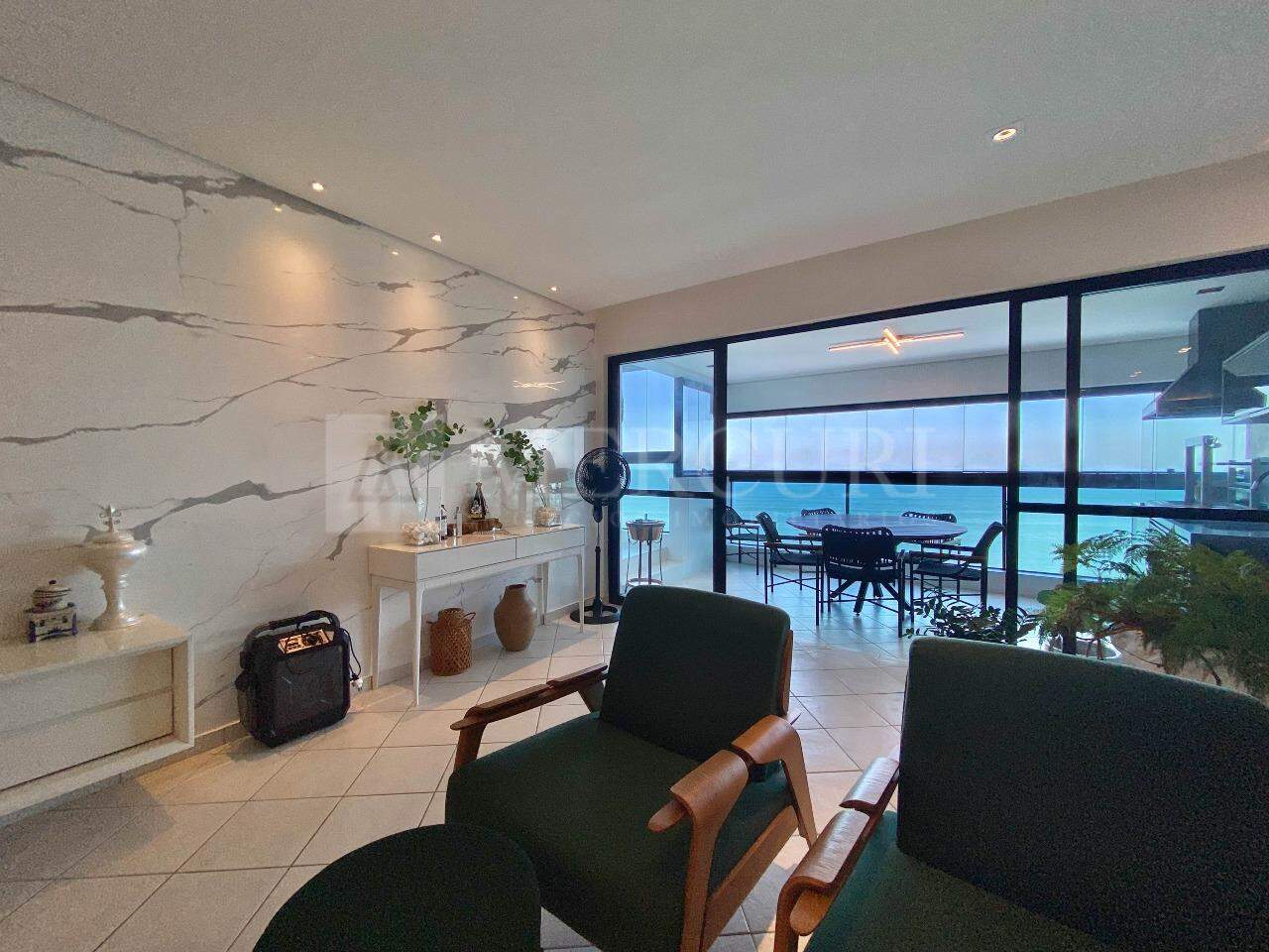 Apartamento à venda no Pitangueiras: 