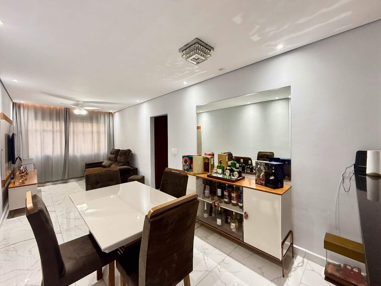 Apartamento à venda no Pitangueiras: 
