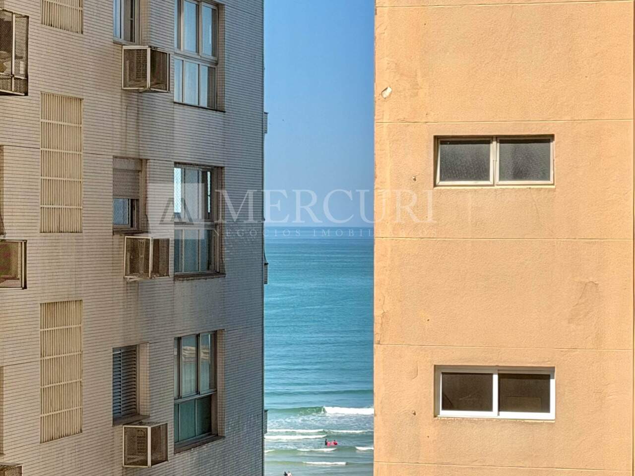 Apartamento à venda no Pitangueiras: 