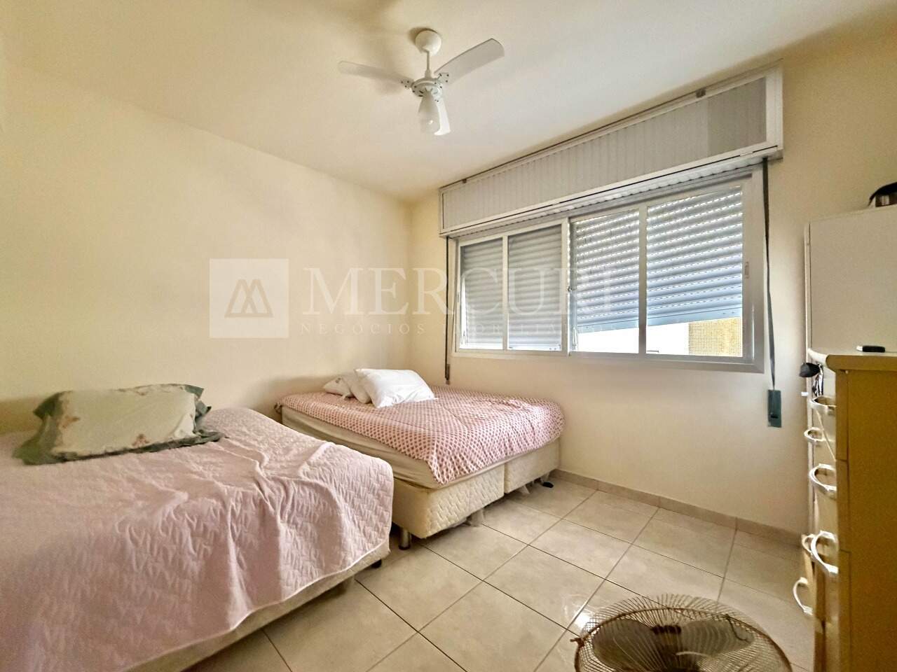 Apartamento à venda no Pitangueiras: 