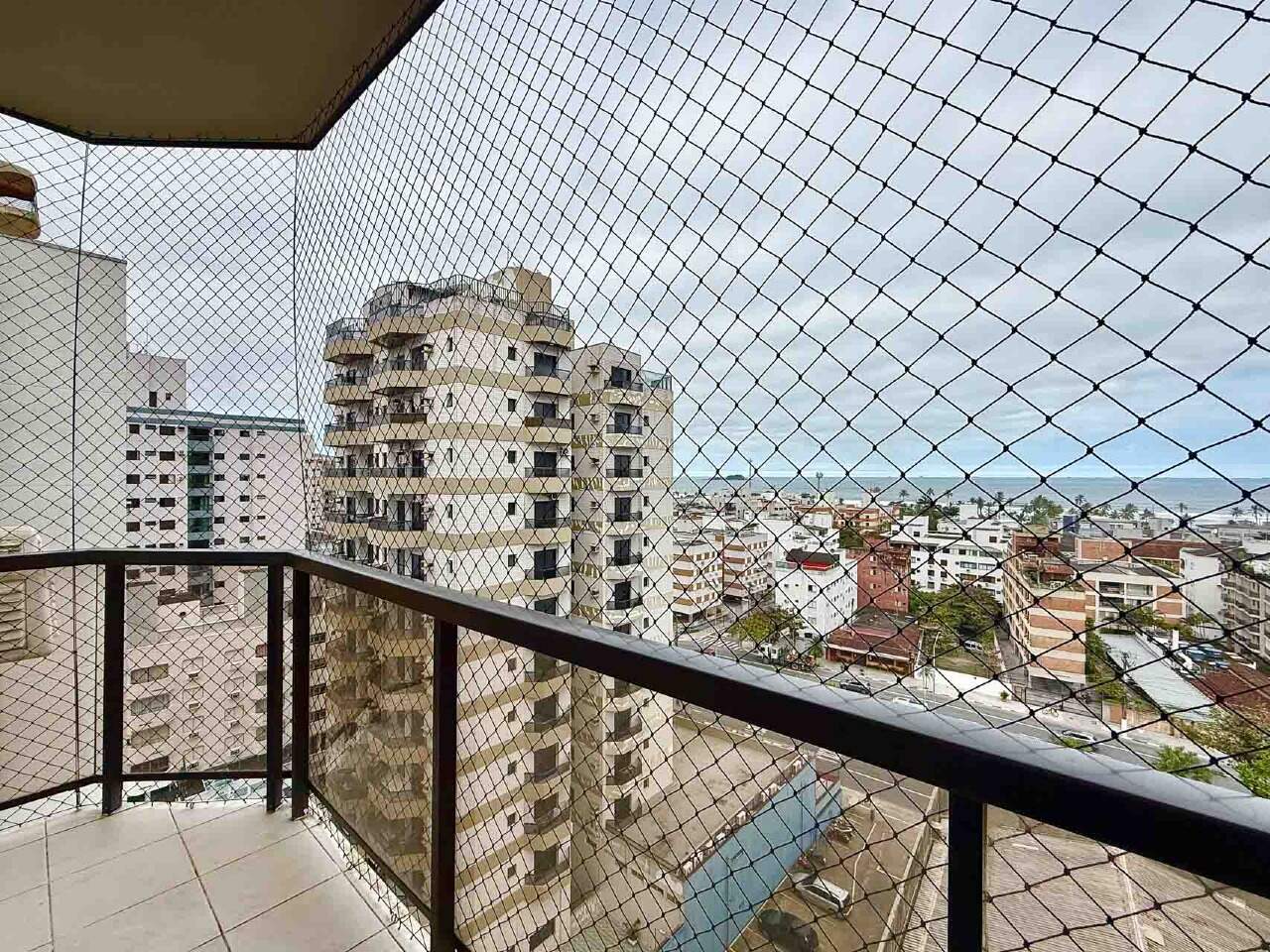 Apartamento à venda no Enseada: 