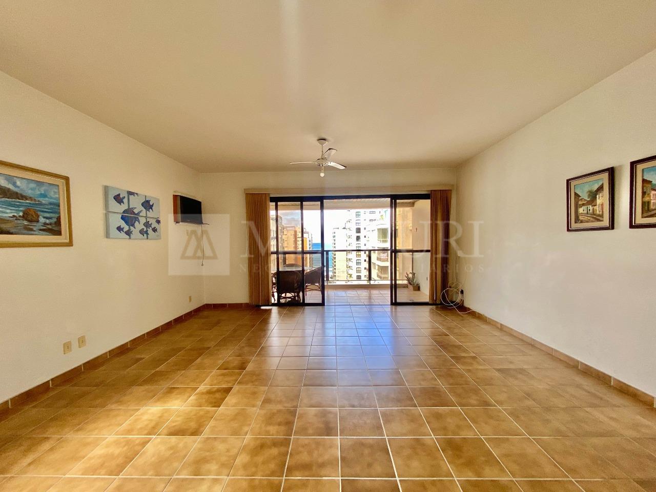 Apartamento à venda no Pitangueiras: 