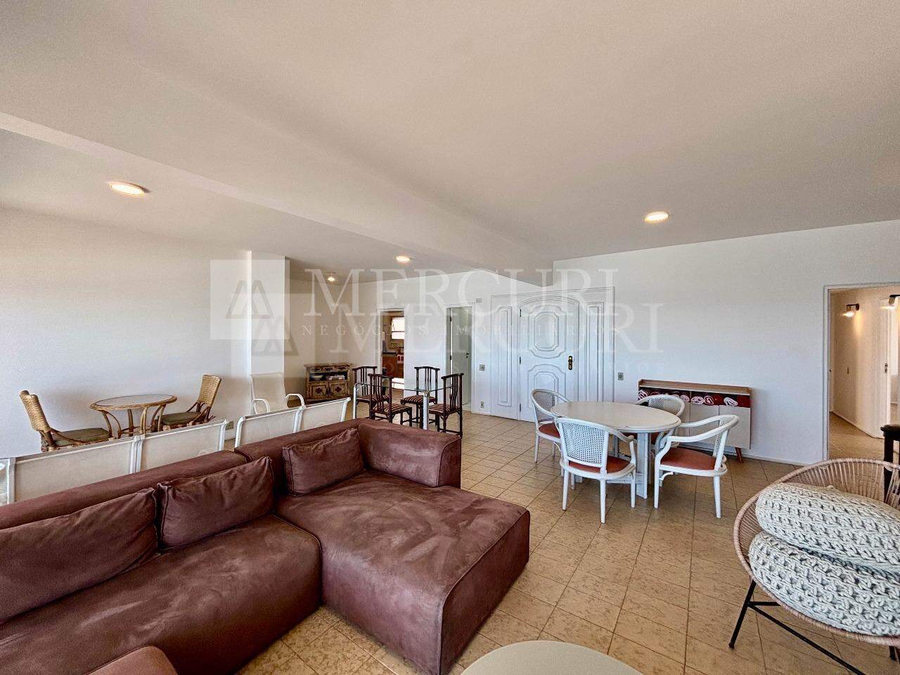 Apartamento à venda no Pitangueiras: 