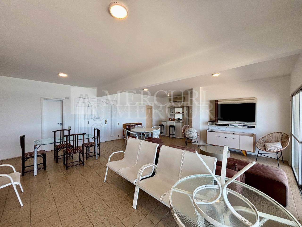 Apartamento à venda no Pitangueiras: 