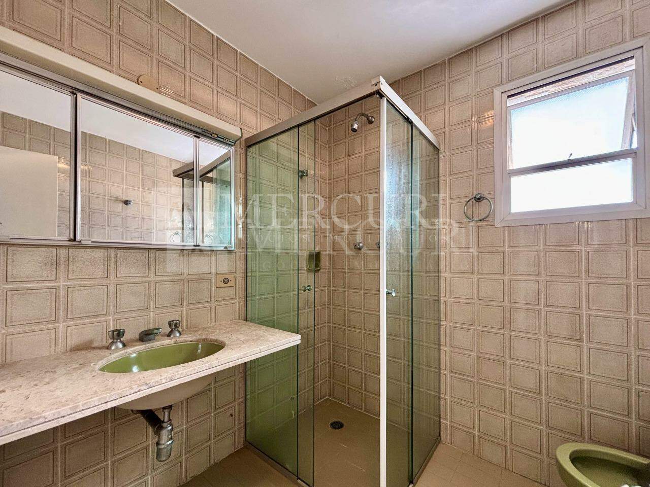 Apartamento à venda no Pitangueiras: 