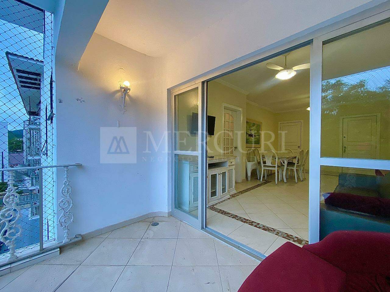 Apartamento à venda no Enseada: 