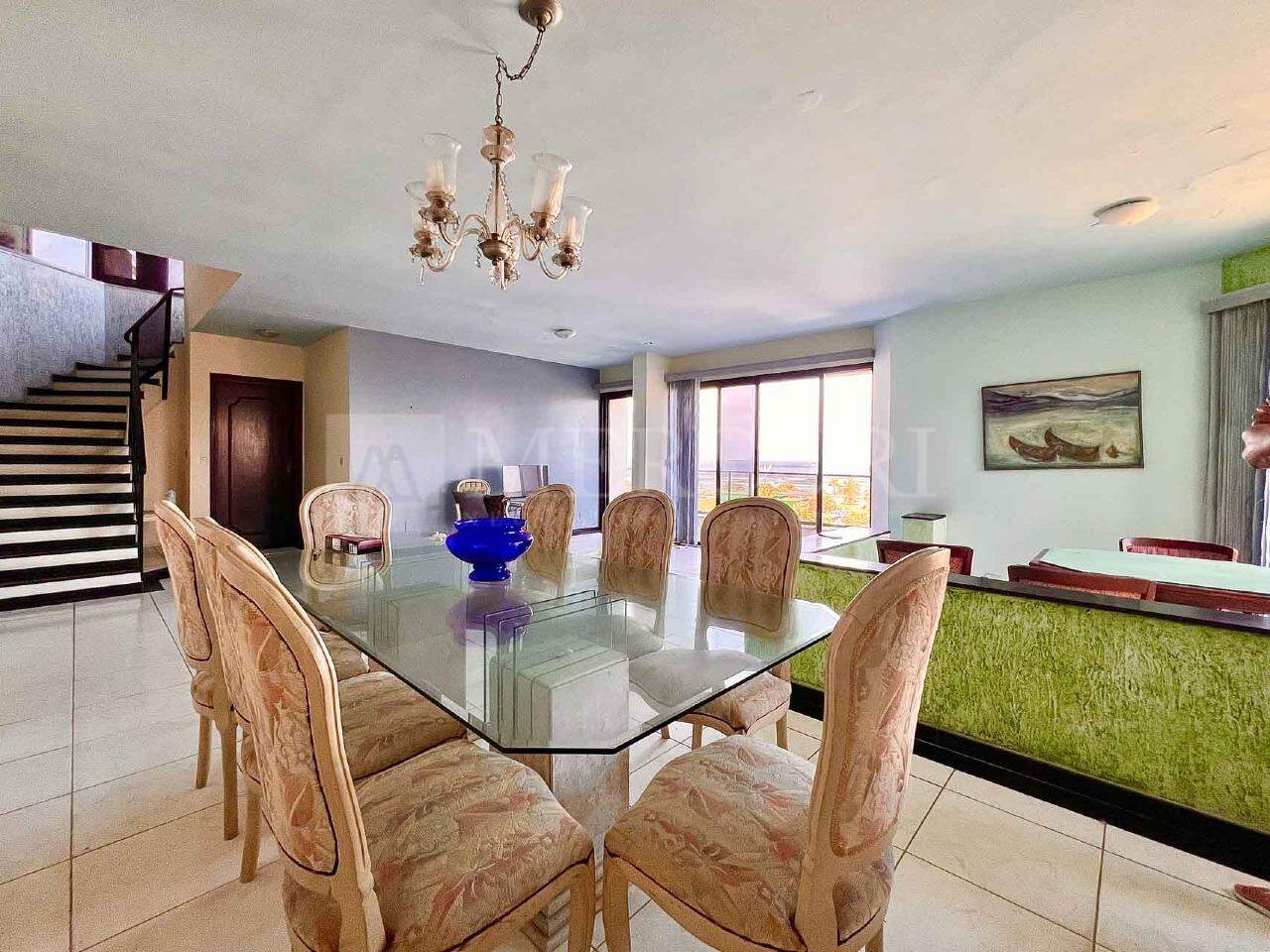 Cobertura à venda no Enseada: 