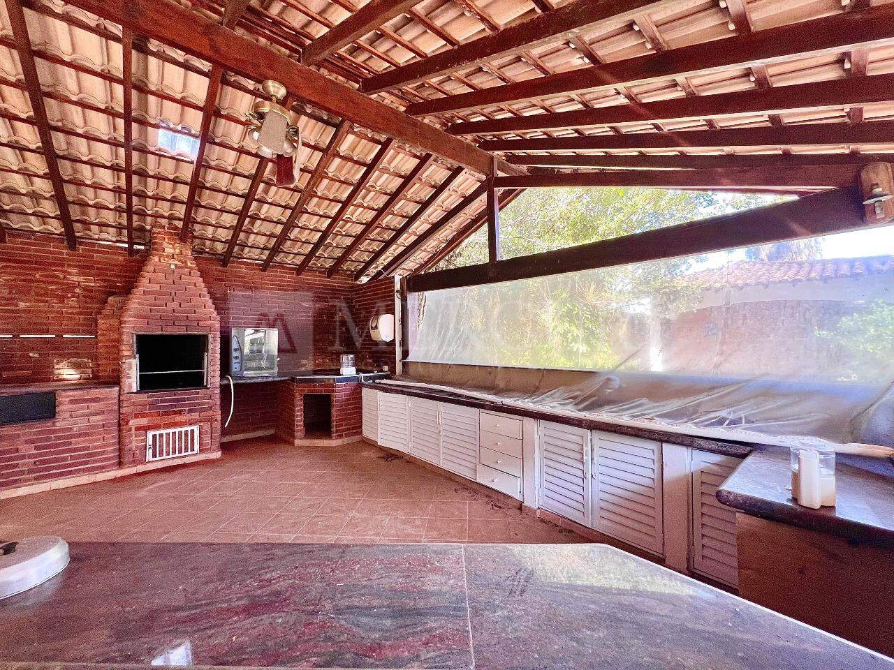Casa à venda no Jardim Acapulco: 