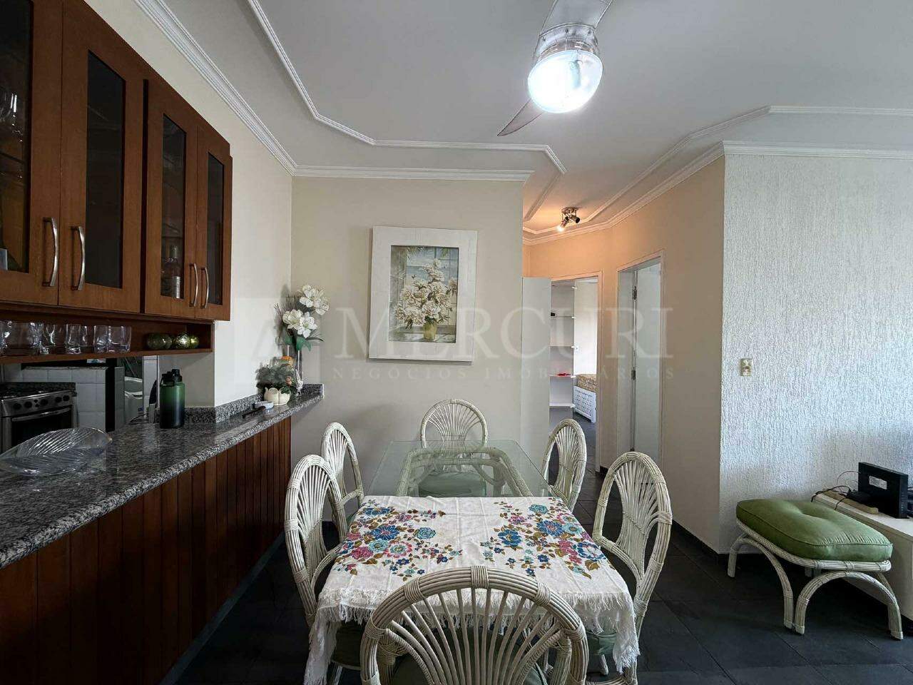Apartamento à venda no Tombo: 