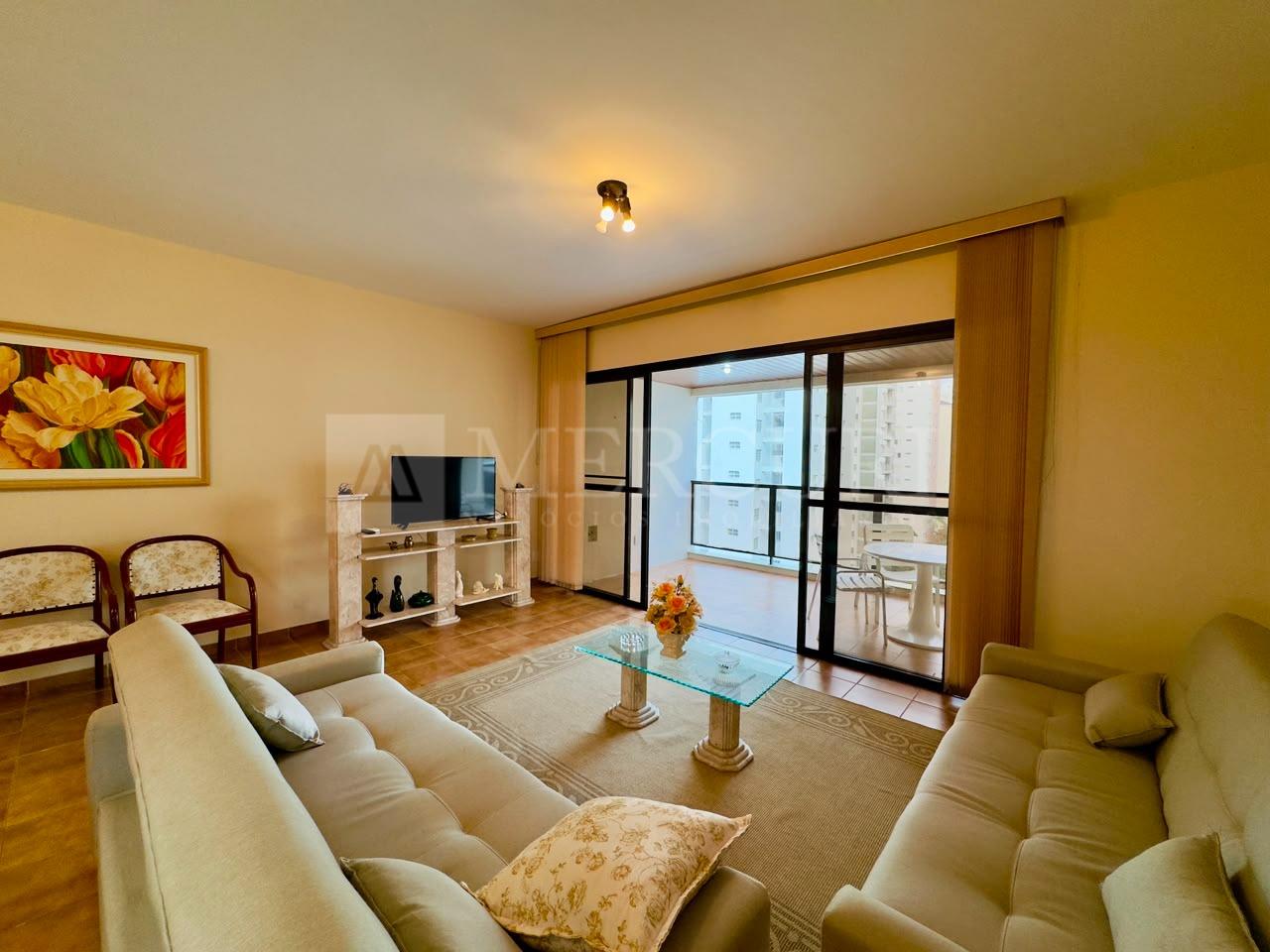Apartamento à venda no Pitangueiras: 