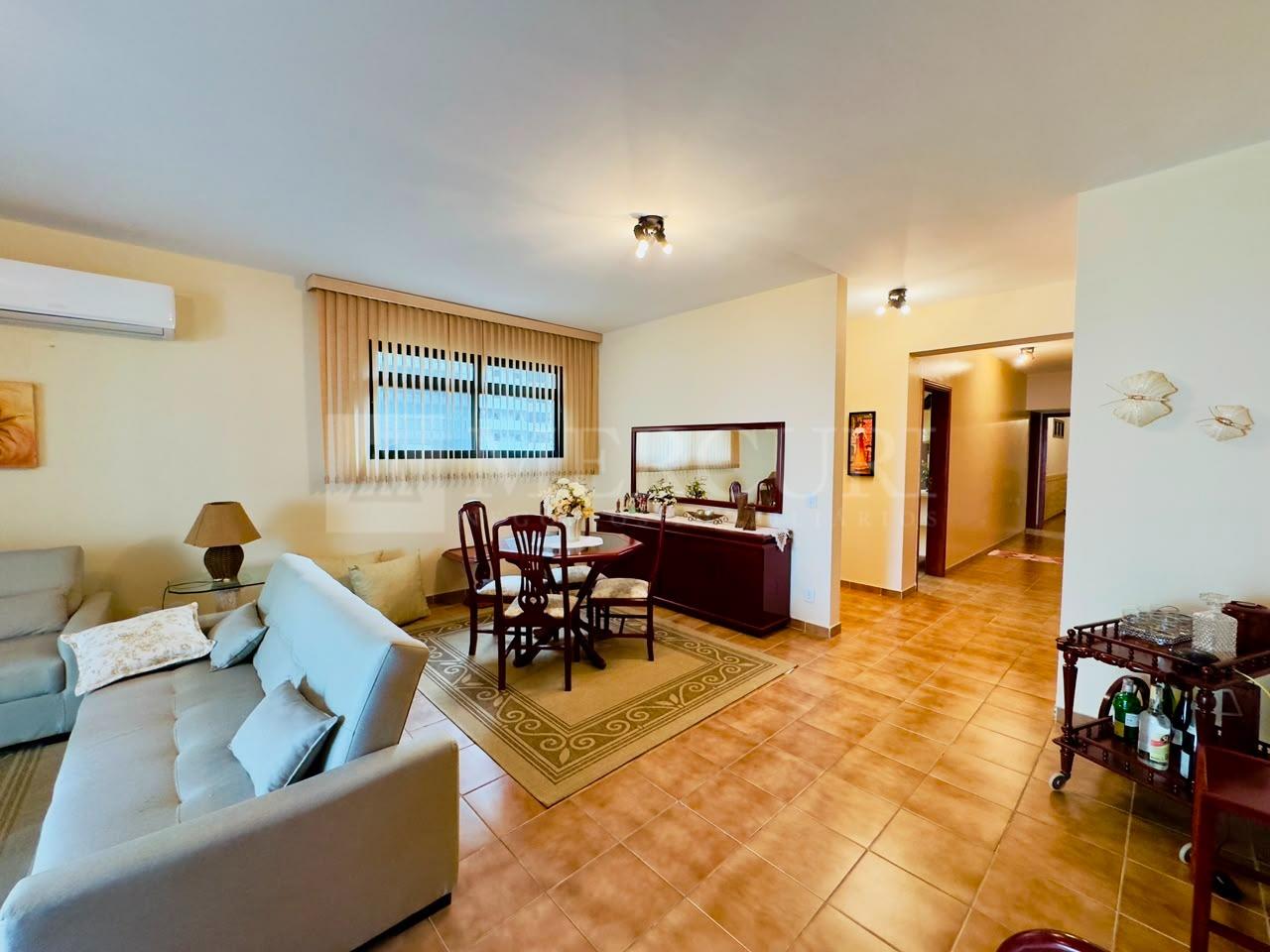Apartamento à venda no Pitangueiras: 