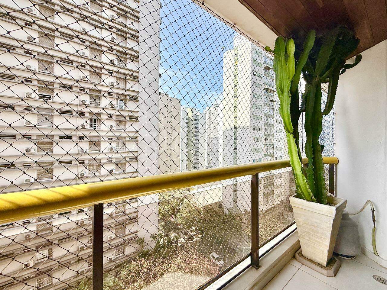Apartamento à venda no Pitangueiras: 