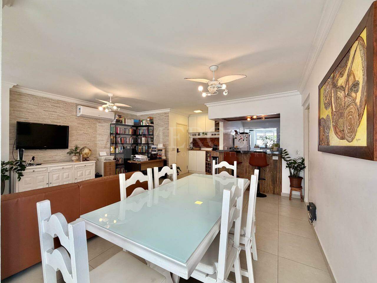 Apartamento à venda no Pitangueiras: 