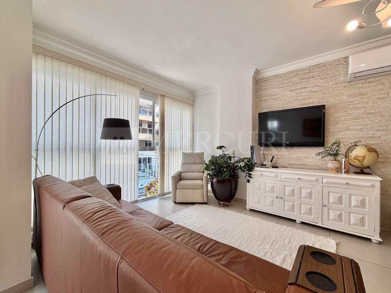 Apartamento à venda no Pitangueiras: 