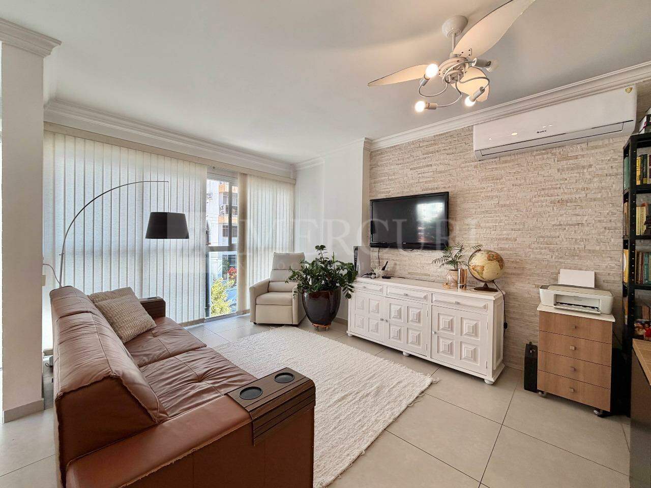 Apartamento à venda no Pitangueiras: 
