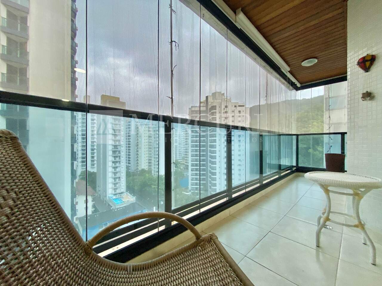Apartamento à venda no Pitangueiras: 