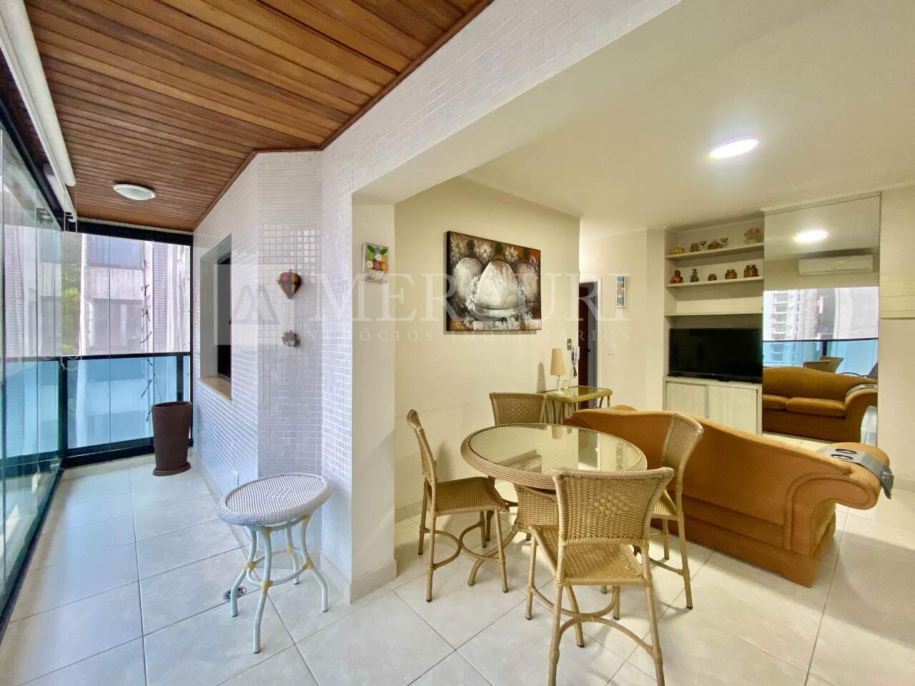 Apartamento à venda no Pitangueiras: 