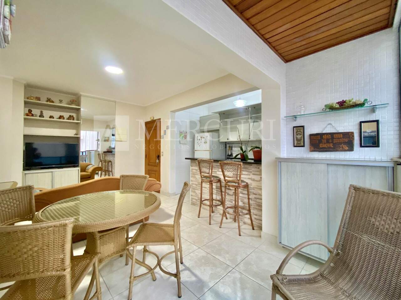 Apartamento à venda no Pitangueiras: 