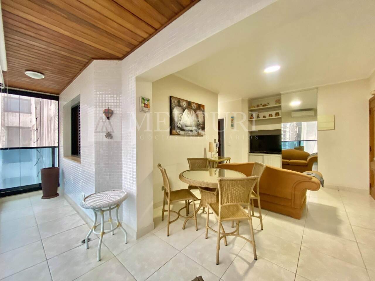 Apartamento à venda no Pitangueiras: 